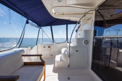 Sea Ray 52 Sedan Bridge image