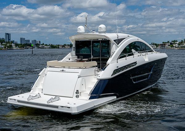 Cruisers Yachts 60 Cantius image