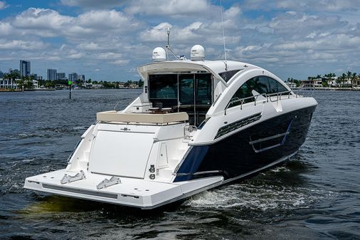 Cruisers Yachts 60 Cantius image