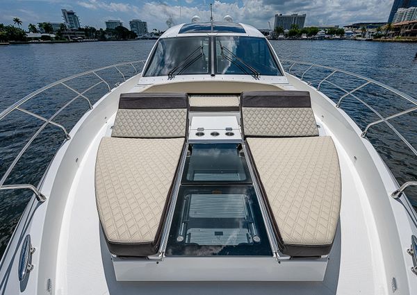 Cruisers Yachts 60 Cantius image