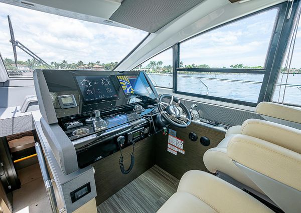 Cruisers Yachts 60 Cantius image