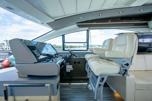 Cruisers Yachts 60 Cantius image