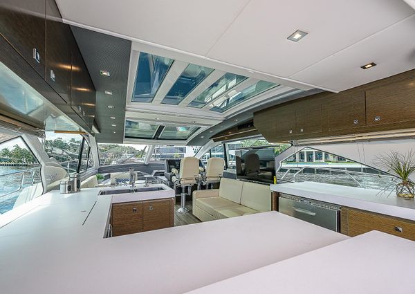 Cruisers Yachts 60 Cantius image