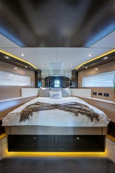 Cruisers Yachts 60 Cantius image