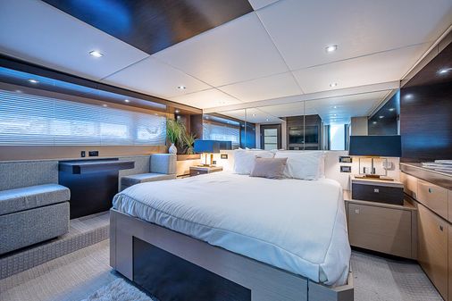 Cruisers Yachts 60 Cantius image