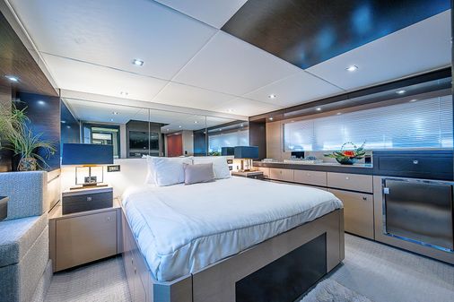 Cruisers Yachts 60 Cantius image