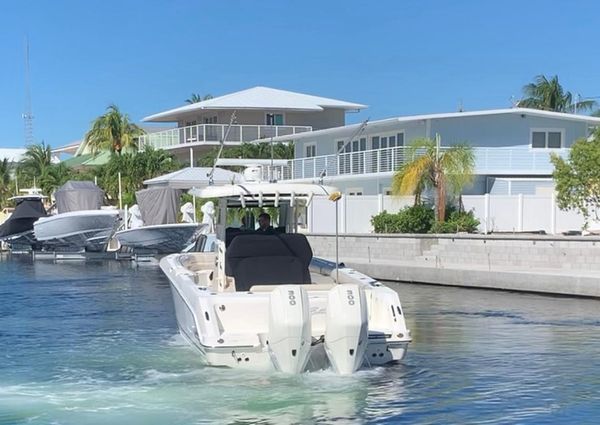 Boston Whaler 330 Outrage image