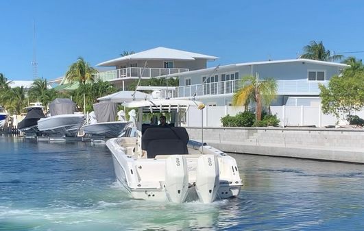 Boston Whaler 330 Outrage image