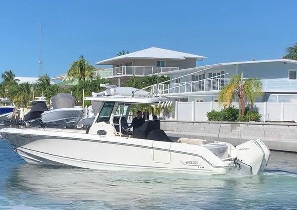 Boston Whaler 330 Outrage image