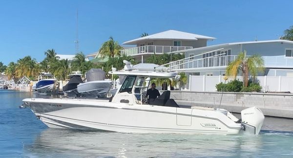 Boston Whaler 330 Outrage image