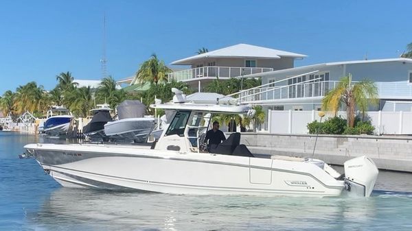 Boston Whaler 330 Outrage 