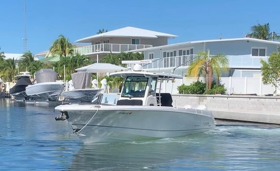 Boston Whaler 330 Outrage image