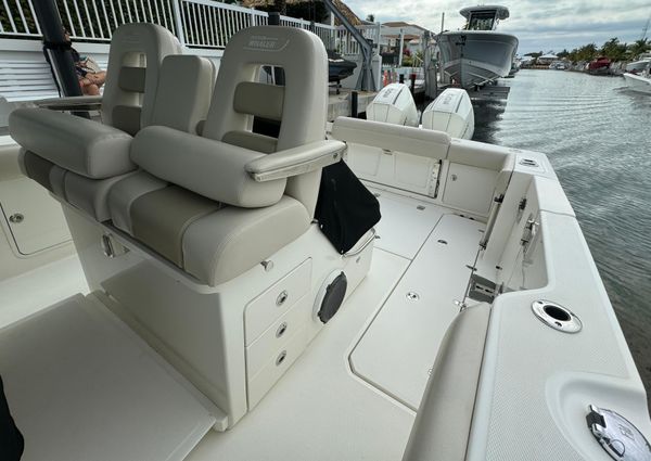 Boston Whaler 330 Outrage image