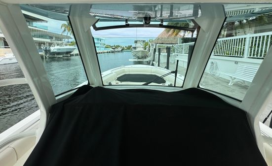 Boston Whaler 330 Outrage image