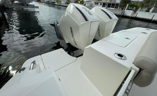 Boston Whaler 330 Outrage image