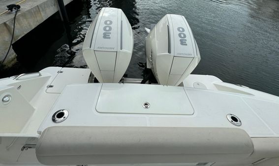 Boston Whaler 330 Outrage image