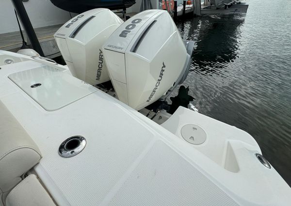 Boston Whaler 330 Outrage image