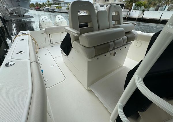 Boston Whaler 330 Outrage image