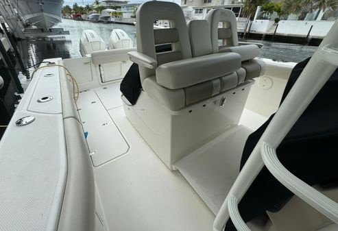 Boston Whaler 330 Outrage image