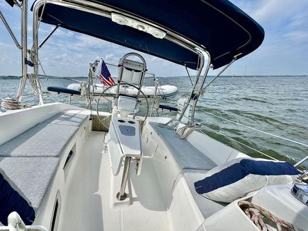 Hunter 36 image