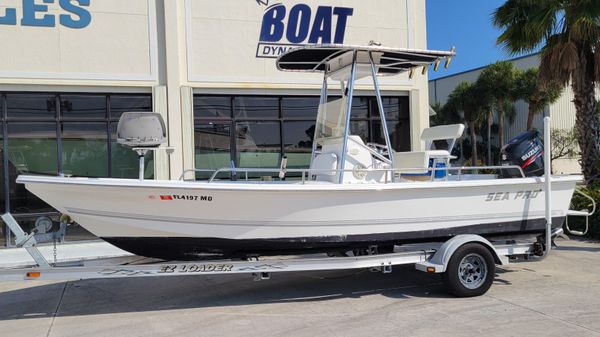 Sea Pro SV2100CC Bay Boat