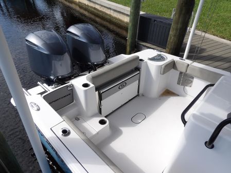 Sportsman Open 282 Center Console image