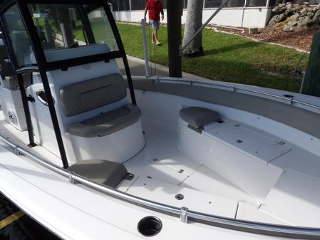 Sportsman Open 282 Center Console image