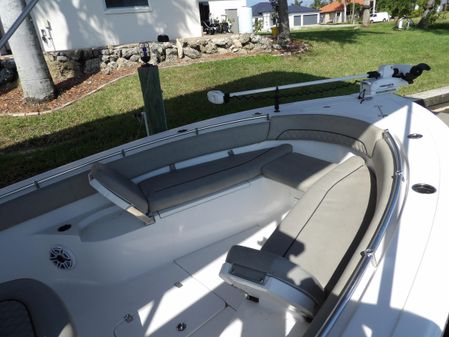 Sportsman Open 282 Center Console image