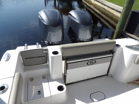 Sportsman Open 282 Center Console image