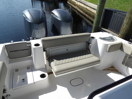 Sportsman Open 282 Center Console image