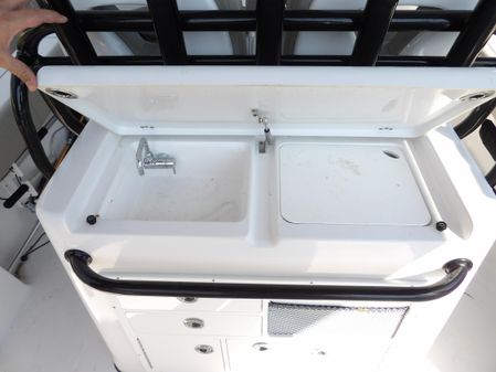 Sportsman Open 282 Center Console image