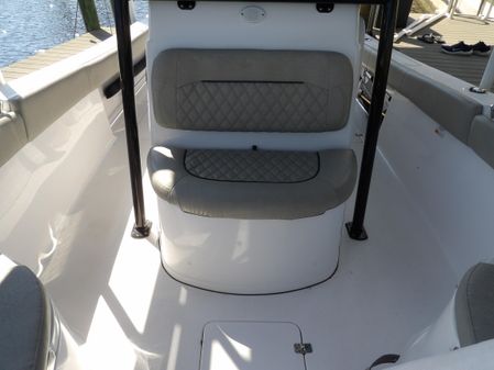 Sportsman Open 282 Center Console image