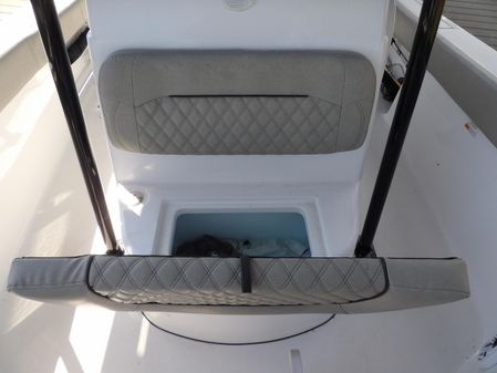 Sportsman Open 282 Center Console image