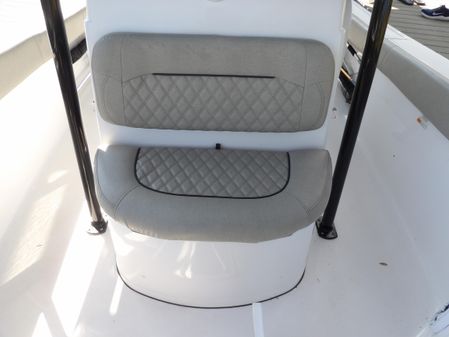 Sportsman Open 282 Center Console image