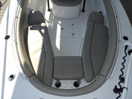 Sportsman Open 282 Center Console image