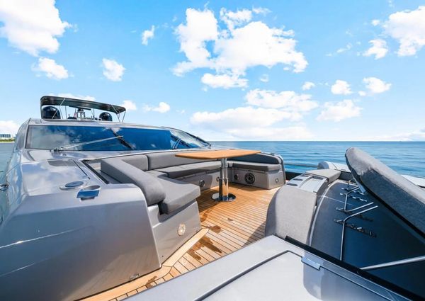 Sunseeker Predator 84 image