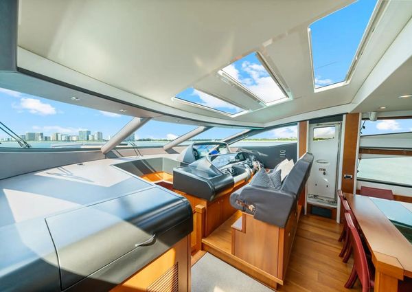 Sunseeker Predator 84 image