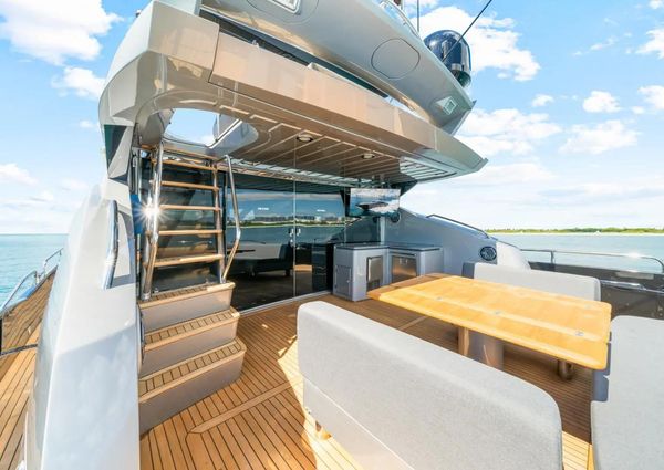 Sunseeker Predator 84 image