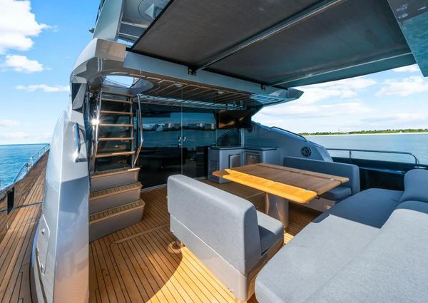 Sunseeker Predator 84 image