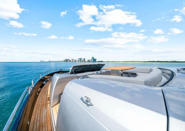 Sunseeker Predator 84 image