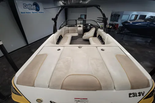 Malibu Wakesetter 23 LSV image