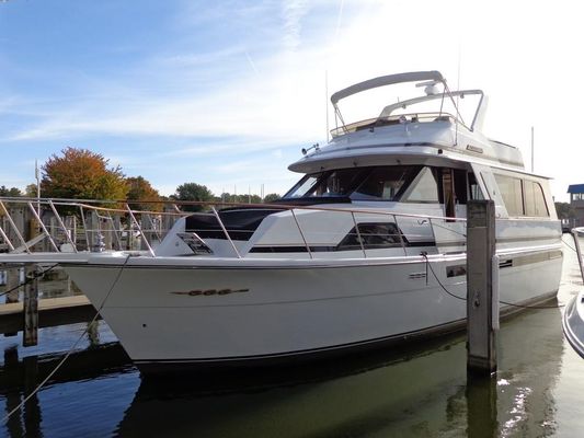 Chris-Craft 501 Motor Yacht - main image