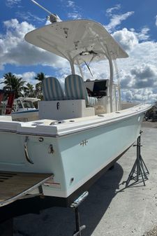 Hunt Yachts Surfhunter 25 Center Console image