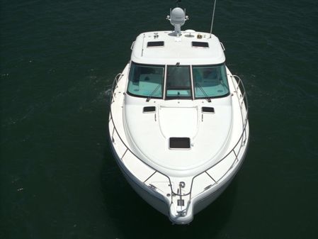 Tiara Yachts 4300 Sovran Express Cruiser image