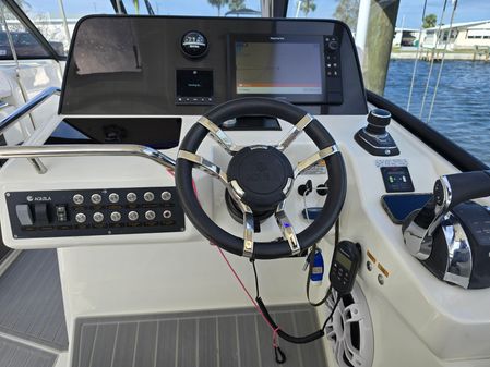 Aquila 32 Sport image