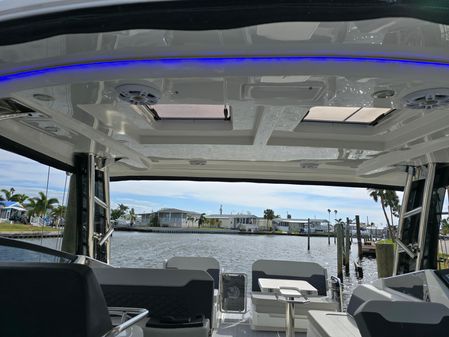 Aquila 32 Sport image