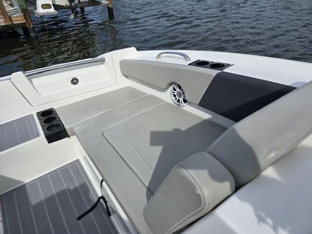 Aquila 32 Sport image