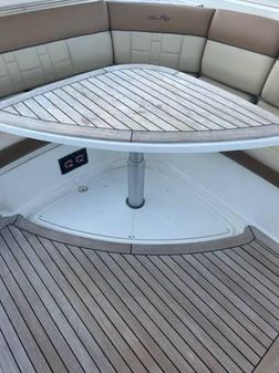 Sea Ray 350 SLX image