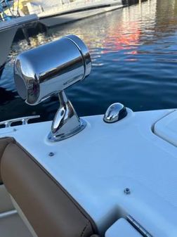 Sea Ray 350 SLX image