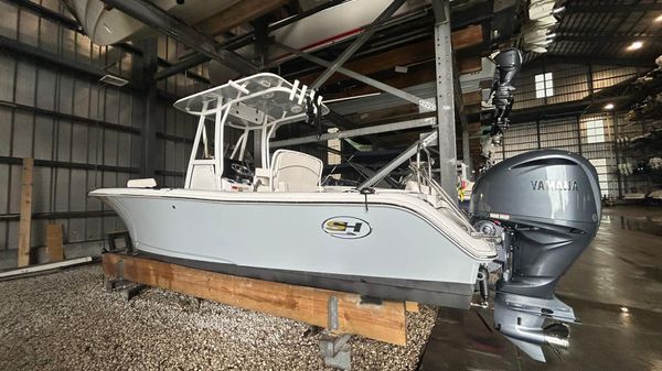 Sea Hunt Ultra 234 